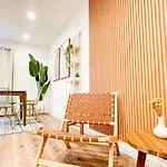 Hollywood Habitat - Br11-Wh